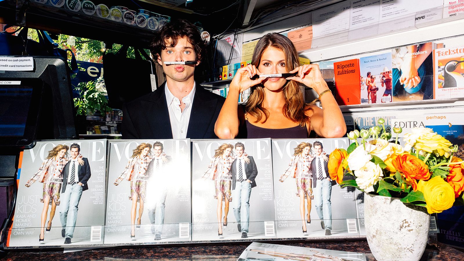 Article: Kaia Gerber and Homer Gere Stopped by Casa Magazines to Sign Vogue September Issues